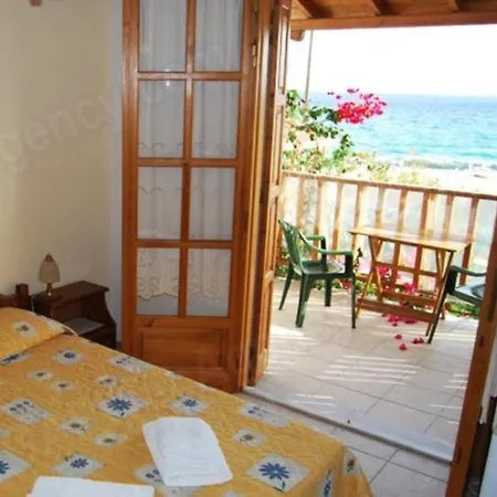 βeach ηotel Hotel Mikro