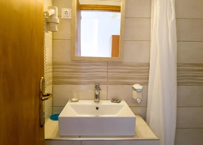 βeach ηotel Mikró