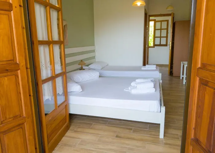 βeach ηotel Mikró